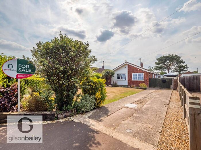 2 Bedroom Detached Bungalow For Sale In Station Road, Lingwood, NR13