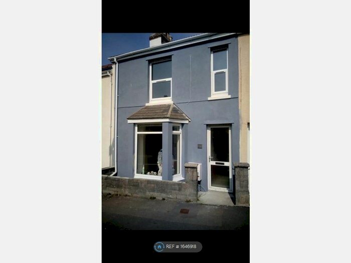 2 Bedroom Terraced House To Rent In North Road, Saltash, PL12
