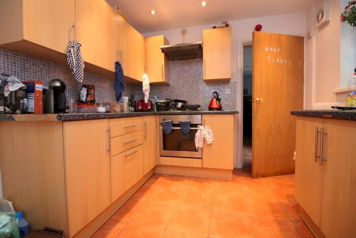 5 Bedroom House To Rent In Merthyr Street, Cathays, CF24