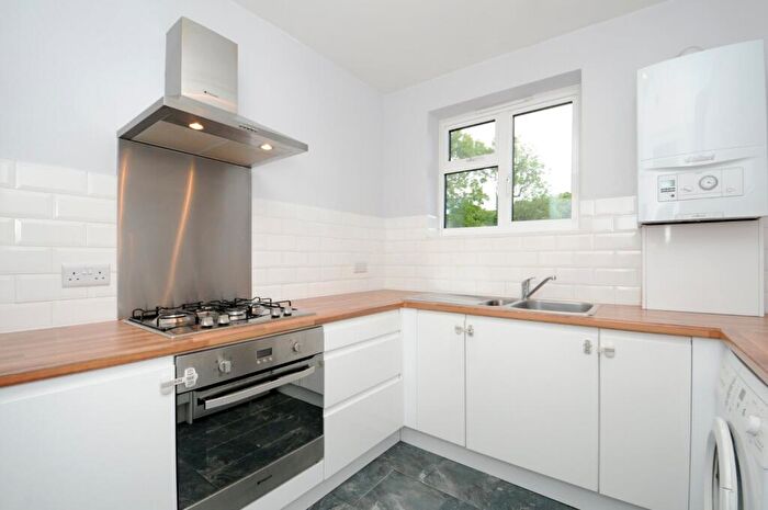 2 Bedroom Property To Rent In Muswell Hill, London, N10