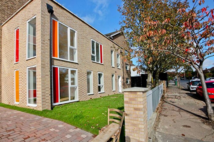 3 Bedroom Flat To Rent In Rennets Wood Road, London, SE9