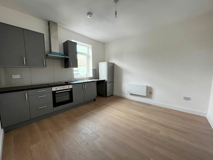 2 Bedroom Flat To Rent In Ranelagh Road, Blakenhall, Wolverhampton, WV2