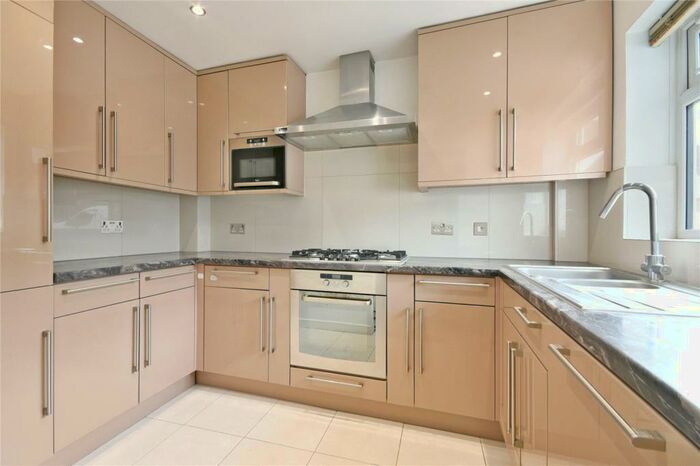 2 Bedroom Terraced House To Rent In Brancaster Drive, Mill Hill, NW7