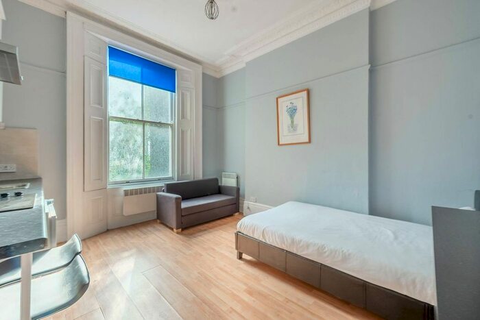 Studio To Rent In Marloes Road, Kensington, London, W8