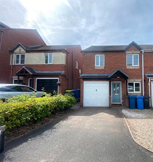 3 Bedroom Semi-Detached House To Rent In Hilton Road, Burntwood, WS7