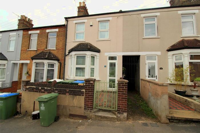3 Bedroom Terraced House To Rent In Poplar Mount, Belvedere, DA17