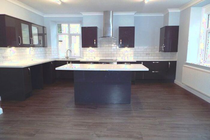 1 Bedroom Flat To Rent In Outwood House, Wakefield, WF1