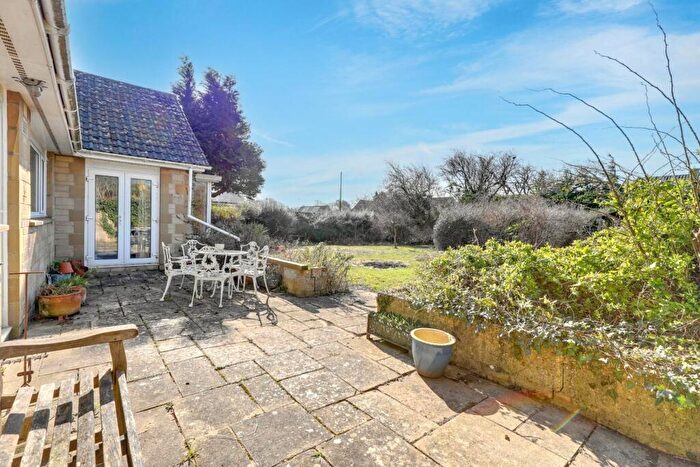 4 Bedroom Detached Bungalow For Sale In Shrivenham Road, Highworth, Wiltshire, SN6