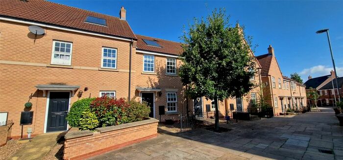 2 Bedroom Terraced House To Rent In Dickinson Walk, Beverley, East Riding Of Yorkshire, Uk, HU17