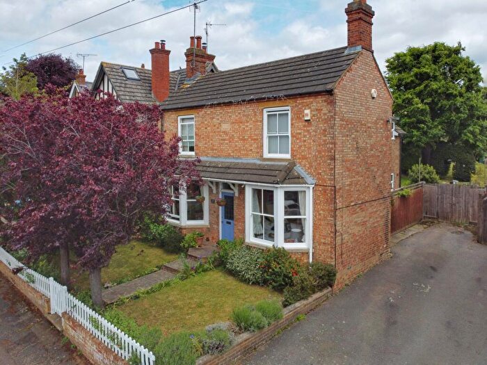 4 Bedroom Detached House For Sale In Ashburnham Road, Ampthill, Bedfordshire, MK45