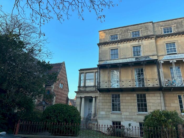 2 Bedroom Flat To Rent In Oakfield Road, Clifton, Bristol, BS8