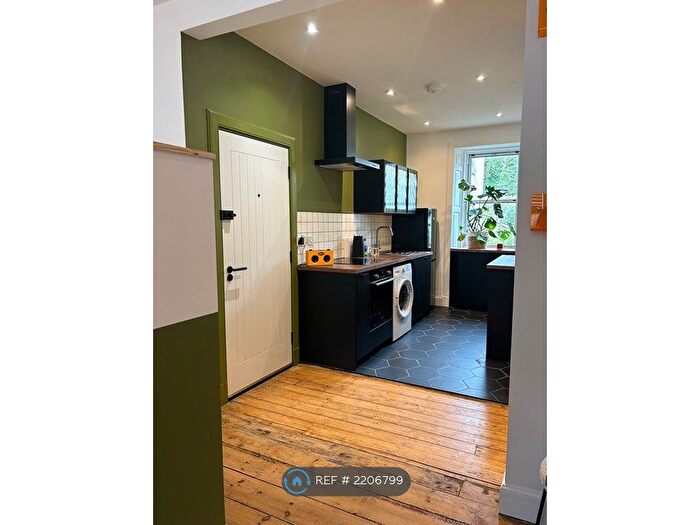 Studio To Rent In High Street, Fife, KY3