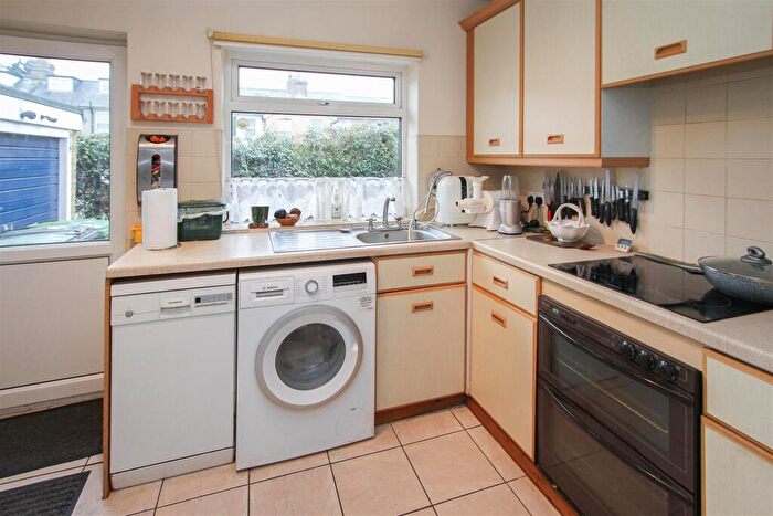 3 Bedroom Semi-Detached House For Sale In Walker Avenue, Fyfield, Ongar, CM5