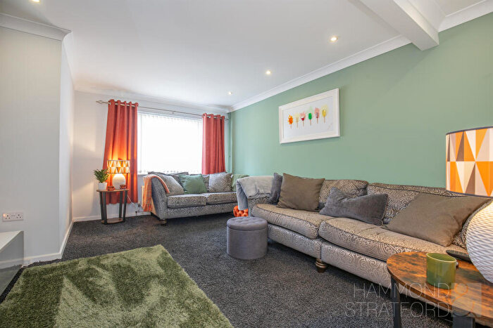 3 Bedroom Semi Detached House For Sale In Woodyard Close, Mulbarton, NR14