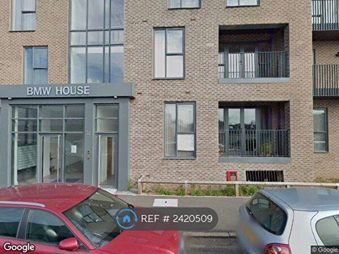 2 Bedroom Flat To Rent In B M W House, Slough, SL2