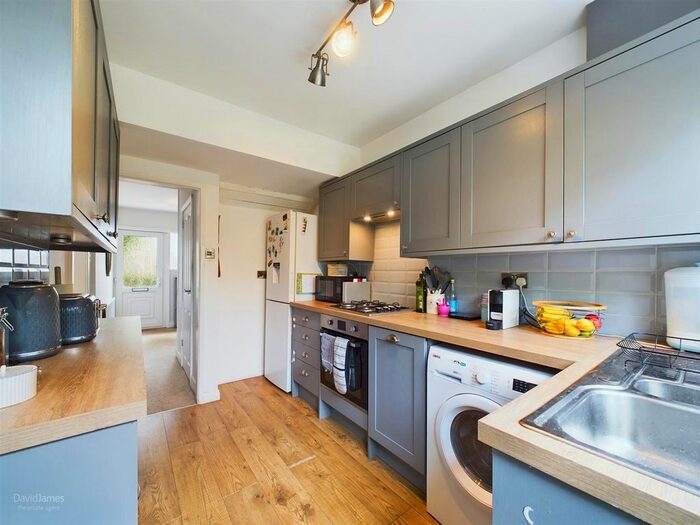 3 Bedroom Semi-Detached House For Sale In Warren Avenue, Sherwood, Nottingham, NG5