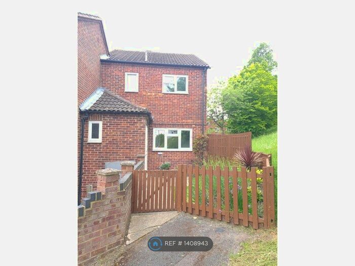 2 Bedroom Terraced House To Rent In Mendip Way, High Wycombe, HP13