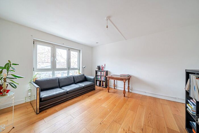 2 Bedroom Flat For Sale In Binfield Road, Stockwell, London, SW4