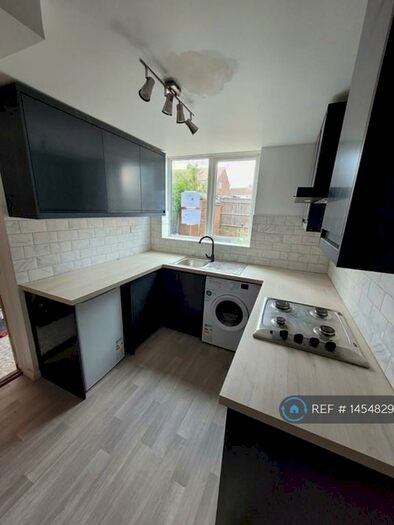 3 Bedroom Semi-Detached House To Rent In Bramber Close, Bletchley, Milton Keynes, MK3