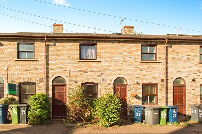 2 Bedroom Terraced House For Sale In York Terrace, Cambridge, Cambridgeshire, CB1