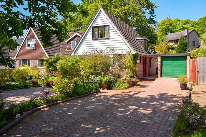 3 Bedroom Detached House For Sale In Parkway Gardens, Chandler's Ford, SO53