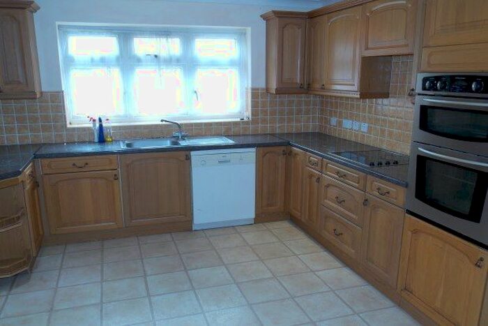 4 Bedroom Property To Rent In Marsh Green Road, Dagenham, RM10