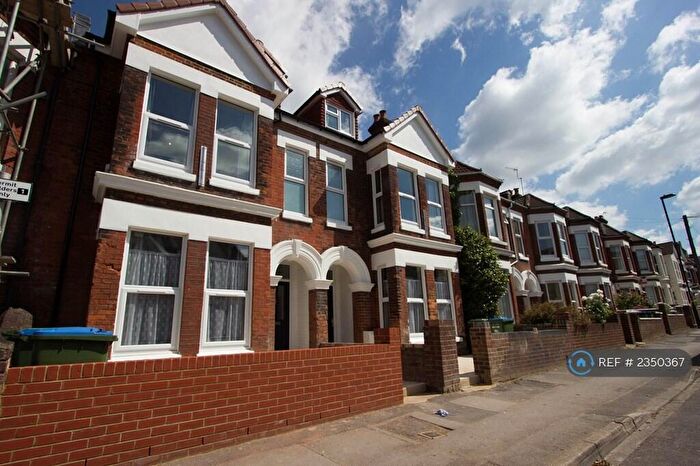 8 Bedroom Semi-Detached House To Rent In Wilton Avenue, Southampton, SO15