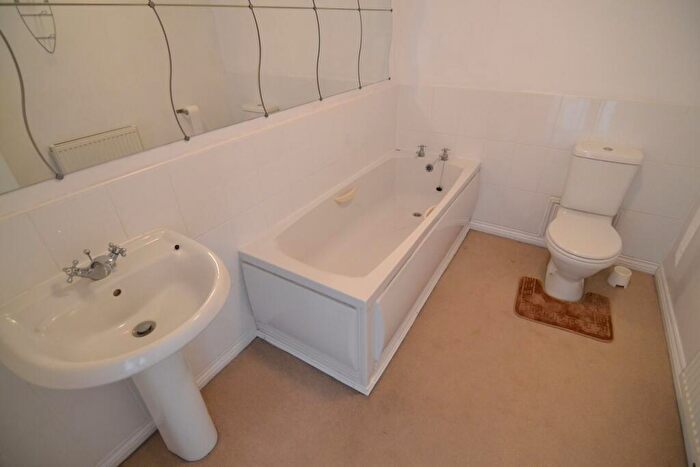 4 Bedroom Terraced House To Rent In Thunderbolt Way, Tipton, DY4