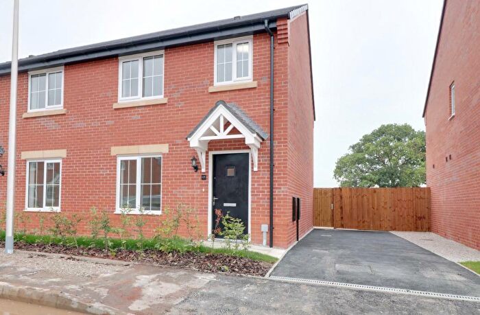 3 Bedroom Semi-Detached House To Rent In James Gibbon Drive, Stoneley Park, Crewe, CW1