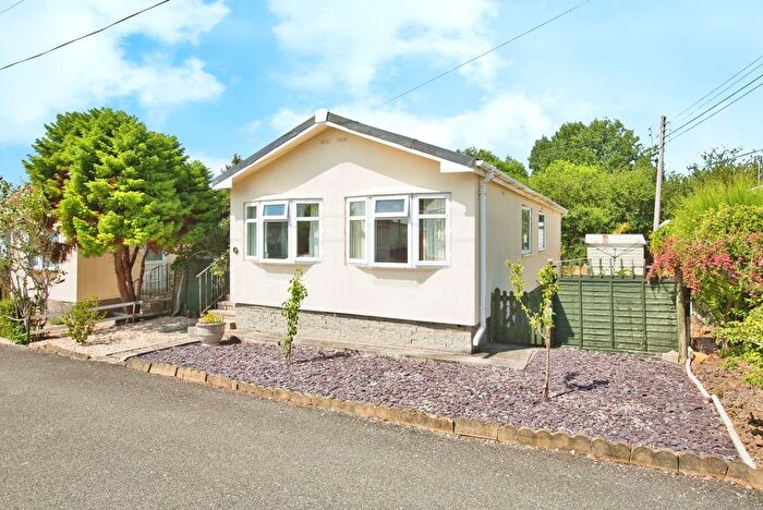2 Bedroom Mobile/park Home For Sale In College Close, Long Load, Langport, Somerset, TA10