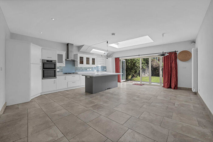 4 Bedroom Town House To Rent In Orchard Street, Bury St. Edmunds, IP33