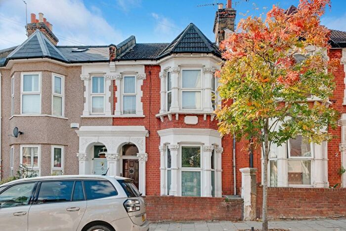 2 Bedroom Flat To Rent In Kenilworth Road, London, NW6