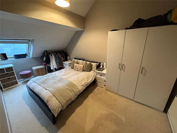 2 Bedroom Flat To Rent In Ferry Street, Bristol, Somerset, BS1