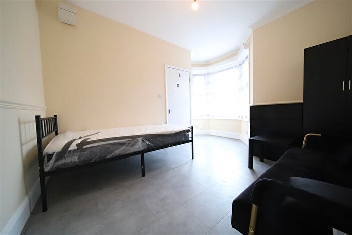 1 Bedroom Studio To Rent In Nags Head Road, Enfield, EN3