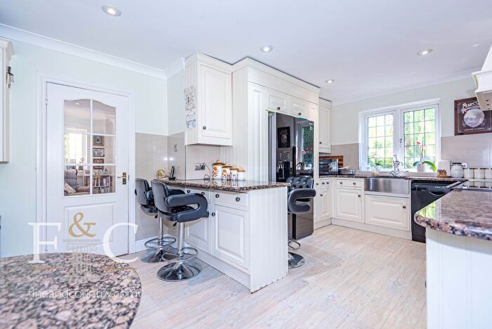 5 Bedroom Detached House For Sale In Nursery Road, Nazeing, Essex, EN9
