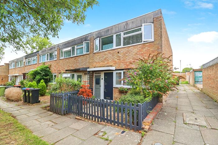 3 Bedroom End Of Terrace House For Sale In Skene Close, Bletchley, Milton Keynes, MK2