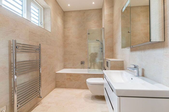 1 Bedroom Flat To Rent In Guilford Street, Bloomsbury, London, WC1N