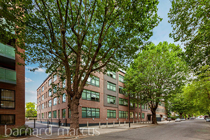 Apartment To Rent In Lawrence Road, Tottenham, N15