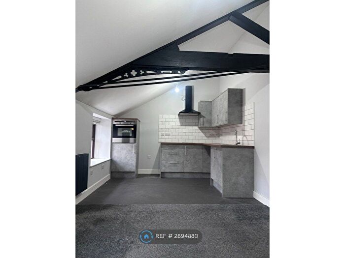 1 Bedroom Flat To Rent In Heaton St, Blackburn, BB2
