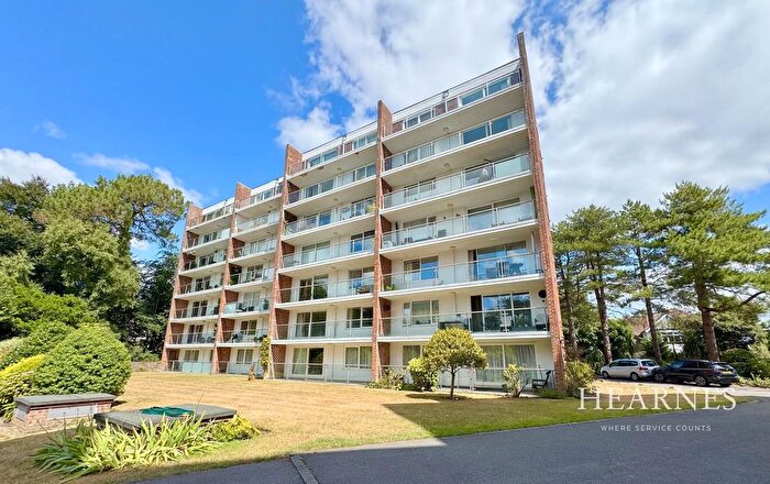 2 Bedroom Flat For Sale In Sandbourne Road, Branksome Dene, Bournemouth, BH4