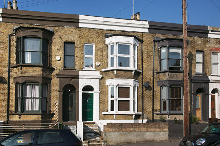4 Bedroom Terraced House For Sale In Glyn Road, London, E5