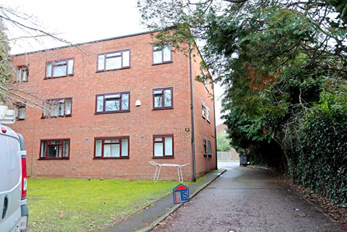 2 Bedroom Flat To Rent In Windsor Road, Slough, SL1