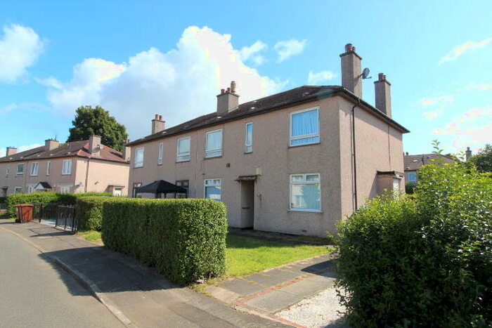 2 Bedroom Flat To Rent In McDonald Crescent Clydebank, G81