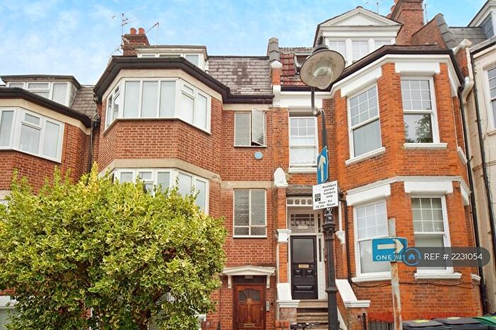 2 Bedroom Flat To Rent In Milton Road, Highgate, N6