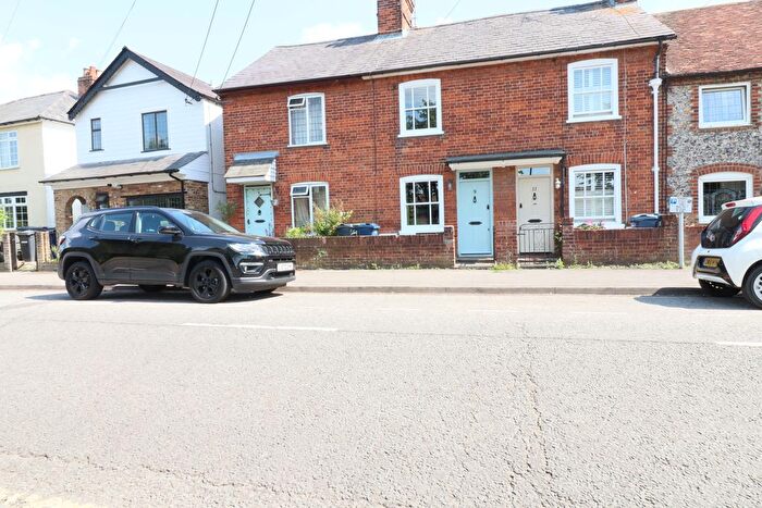 2 Bedroom Terraced House To Rent In Station Road, Princes Risborough, Buckinghamshire, HP27