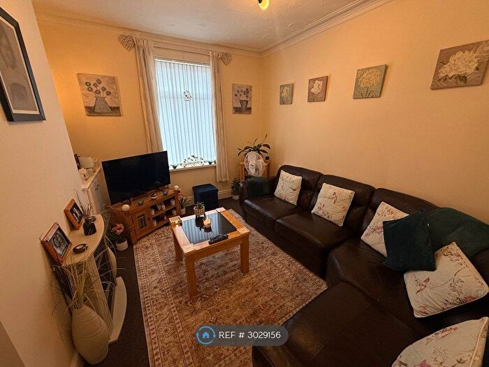 2 Bedroom Semi-Detached House To Rent In Grange Avenue, Doncaster, DN4