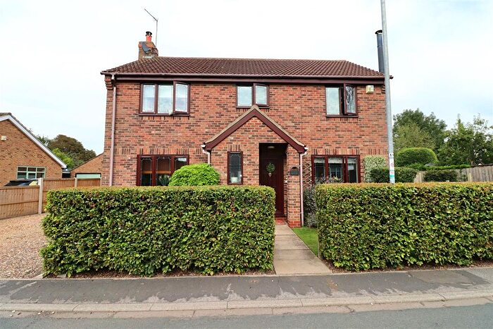 4 Bedroom Detached House For Sale In Old Road, Holme-On-Spalding-Moor, York, YO43