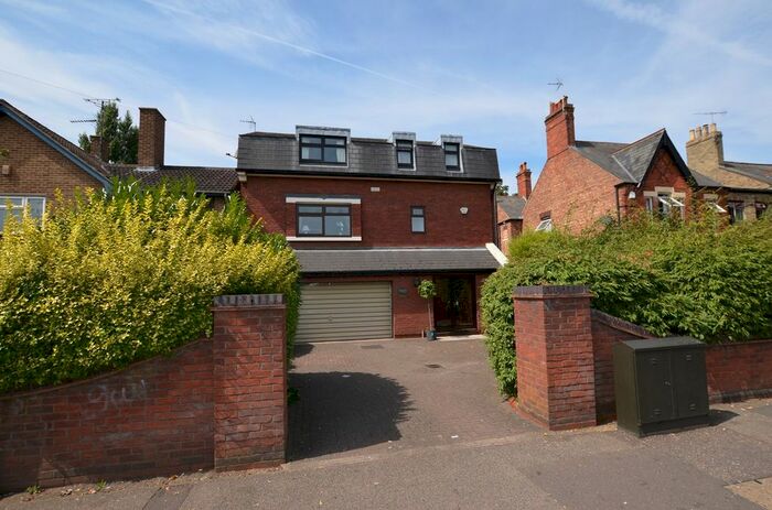 4 Bedroom Detached House To Rent In Lincoln Road, Peterborough, PE1