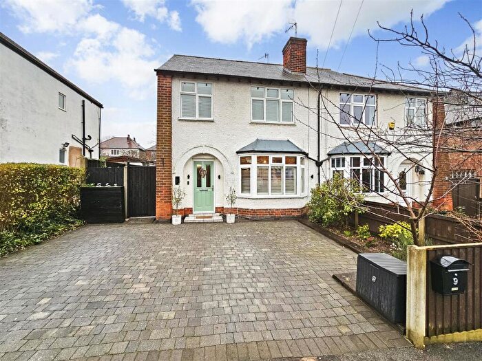 4 Bedroom Semi Detached House For Sale In Cowper Road, Woodthorpe, Nottingham, NG5