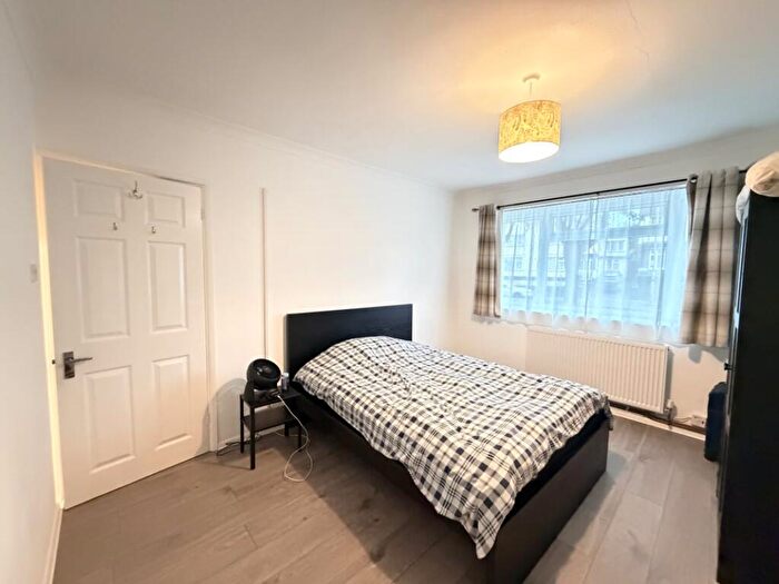 1 Bedroom Flat To Rent In Hillside, Carshalton Road, Sutton, SM1